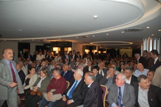 CHP'de Ali Özcan İstanbul İl başkanlığına adaylığı 5