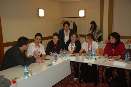 CHP Parti Okulunda, Perihan Sarı, Gaye Usluer Fırt 12