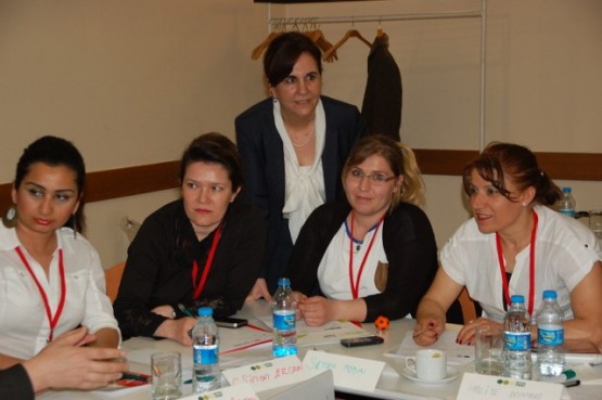 CHP Parti Okulunda, Perihan Sarı, Gaye Usluer Fırt 14