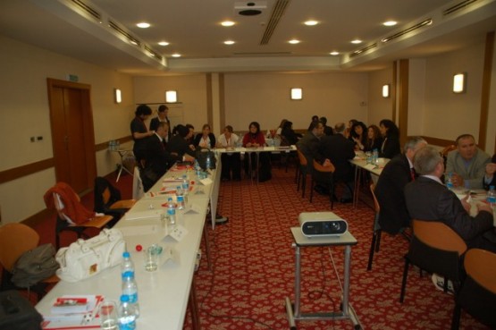 CHP Parti Okulunda, Perihan Sarı, Gaye Usluer Fırt 25