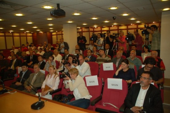 CHP Bülent Kerimoğlu adaylığını açıkladı 16