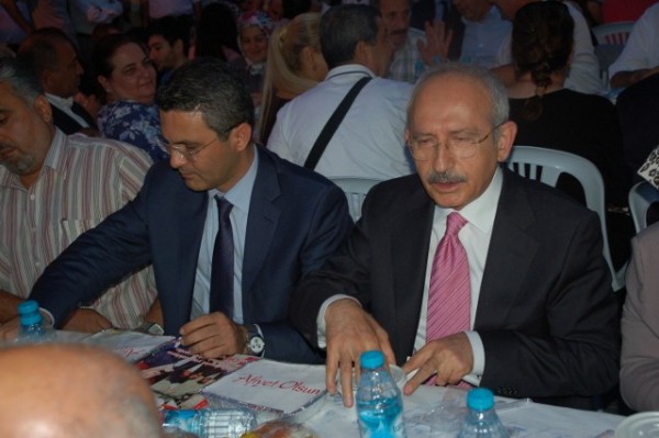 Kılıçdaroğlu, vatandaşlarla oruç açtı 11