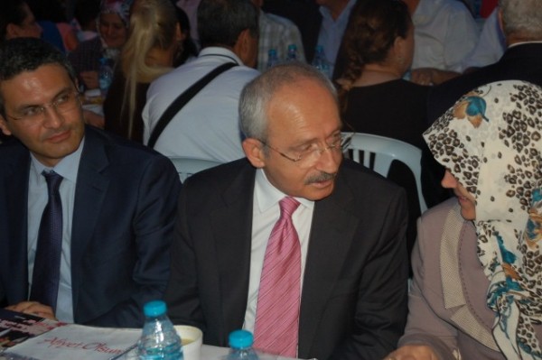 Kılıçdaroğlu, vatandaşlarla oruç açtı 14