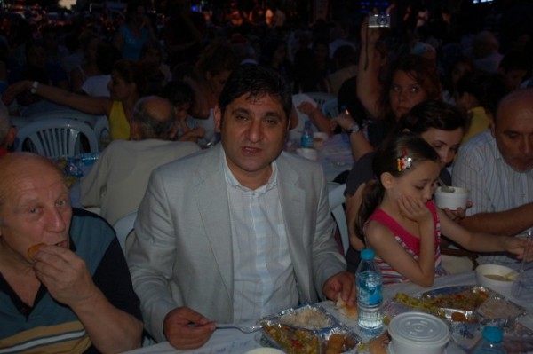 Kılıçdaroğlu, vatandaşlarla oruç açtı 29