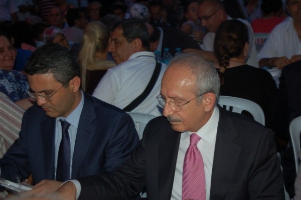 Kılıçdaroğlu, vatandaşlarla oruç açtı 9