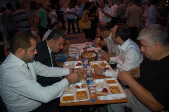 CHP İFTAR YEMEĞİ VERDİ 101