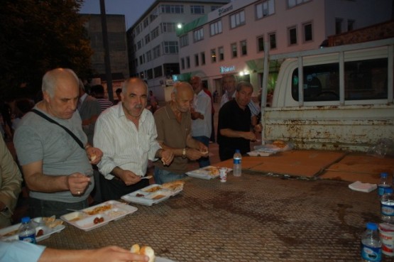 CHP İFTAR YEMEĞİ VERDİ 104