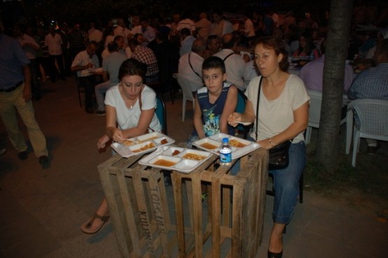 CHP İFTAR YEMEĞİ VERDİ 106