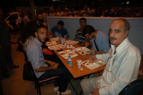 CHP İFTAR YEMEĞİ VERDİ 110