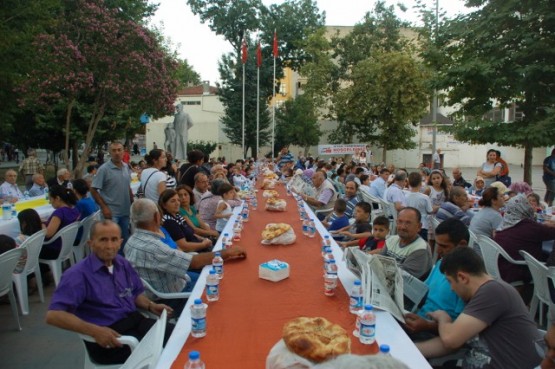 CHP İFTAR YEMEĞİ VERDİ 21