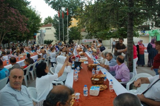 CHP İFTAR YEMEĞİ VERDİ 22