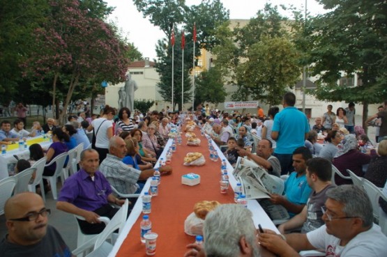 CHP İFTAR YEMEĞİ VERDİ 24