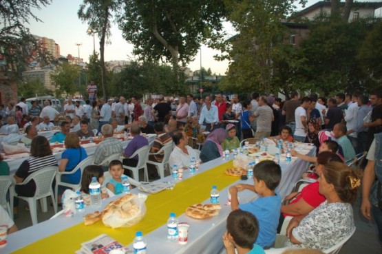 CHP İFTAR YEMEĞİ VERDİ 70