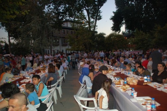 CHP İFTAR YEMEĞİ VERDİ 92