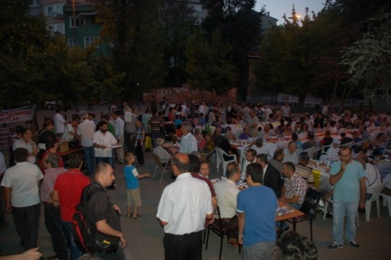 CHP İFTAR YEMEĞİ VERDİ 96