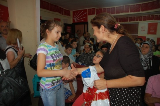 CHP kADIN Kollarından, Öğrencilere DesteK 37