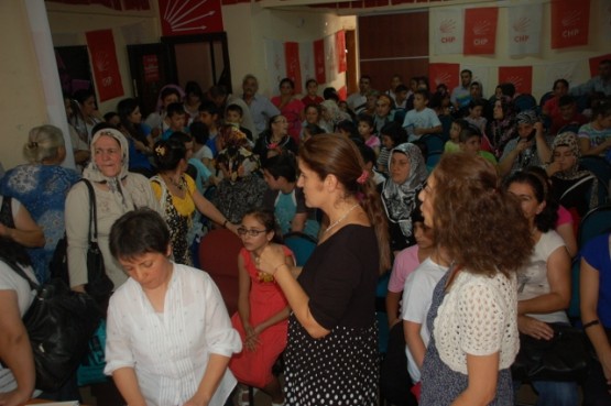 CHP kADIN Kollarından, Öğrencilere DesteK 40