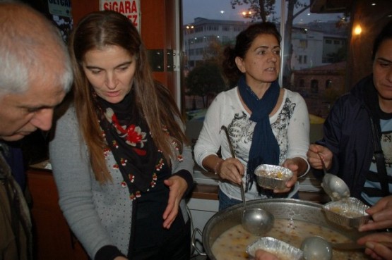 CHP Kâğıthane Kadın Kolları Aşure Dağıttı 23