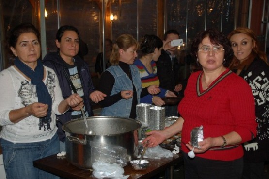 CHP Kâğıthane Kadın Kolları Aşure Dağıttı 48