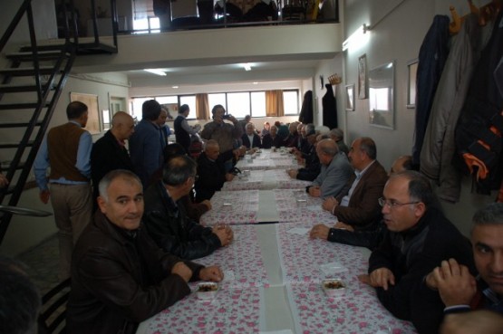 Başköy’lüler Lokma ve Aşure Dağıttı 4