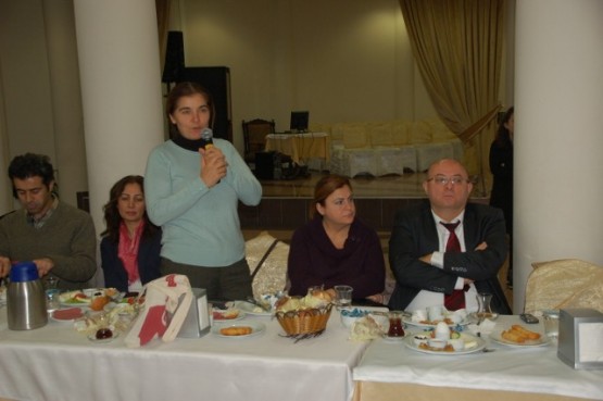 CHP Kâğıthane’den” Birlik beraberlik kahvaltısı” 31