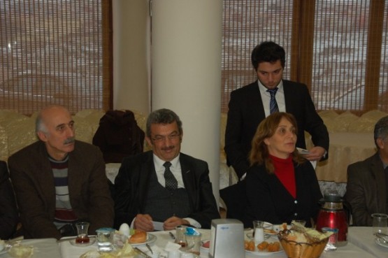 CHP Kâğıthane’den” Birlik beraberlik kahvaltısı” 38