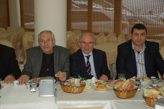 CHP Kâğıthane’den” Birlik beraberlik kahvaltısı” 7