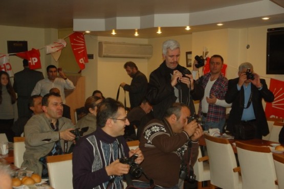 CHP Gaziosmanpaşa’dan. Basına kahvaltı 12