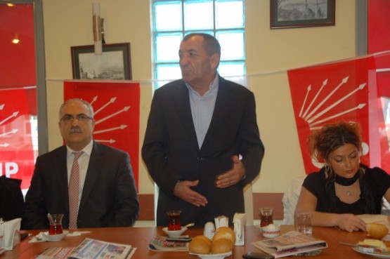 CHP Gaziosmanpaşa’dan. Basına kahvaltı 14