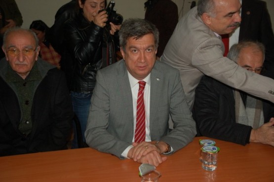 Şinasi Yalçın, Hüsnü Yalçın’ın anne acısı 12