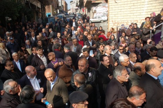 Şinasi Yalçın, Hüsnü Yalçın’ın anne acısı 28