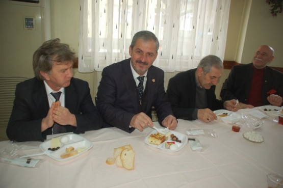 Karadenizliler Derneği, önce kahvaltı, sonra... 26