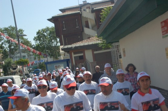 CHP’li Gençler sessiz yürüdü 16