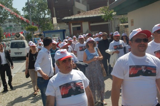 CHP’li Gençler sessiz yürüdü 17