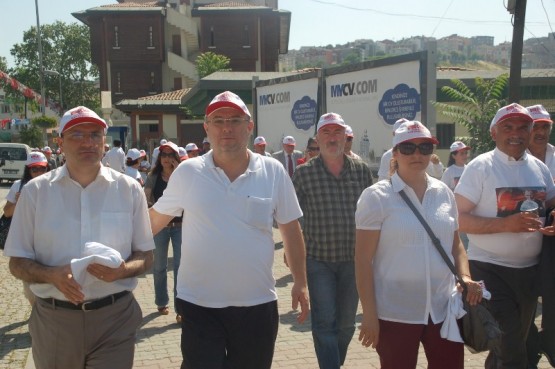 CHP’li Gençler sessiz yürüdü 22