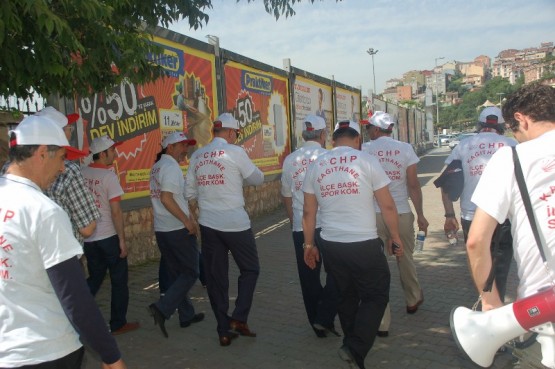 CHP’li Gençler sessiz yürüdü 32