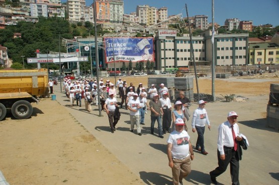 CHP’li Gençler sessiz yürüdü 43