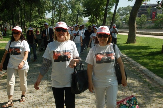 CHP’li Gençler sessiz yürüdü 68