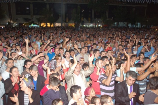 Kâğıthane’de, yağmur Karadenizlileri etkilemedi. 27