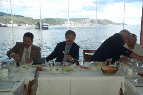 Sarıyer’de,Cengiz Alp Muhtarlar ile kahvaltıda bul 21