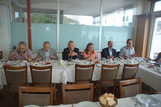 Sarıyer’de,Cengiz Alp Muhtarlar ile kahvaltıda bul 27