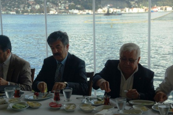 Sarıyer’de,Cengiz Alp Muhtarlar ile kahvaltıda bul 29