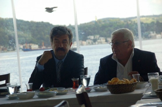 Sarıyer’de,Cengiz Alp Muhtarlar ile kahvaltıda bul 39