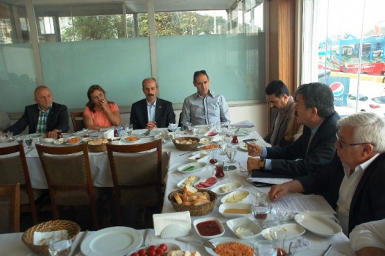 Sarıyer’de,Cengiz Alp Muhtarlar ile kahvaltıda bul 47