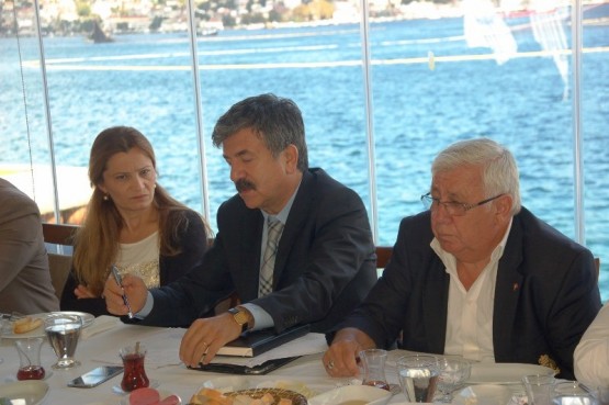 Sarıyer’de,Cengiz Alp Muhtarlar ile kahvaltıda bul 52