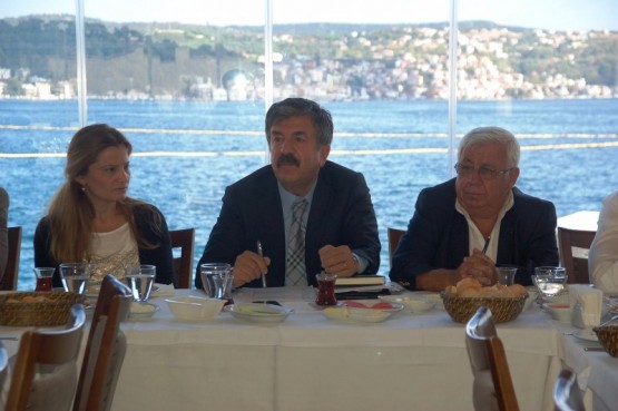 Sarıyer’de,Cengiz Alp Muhtarlar ile kahvaltıda bul 55