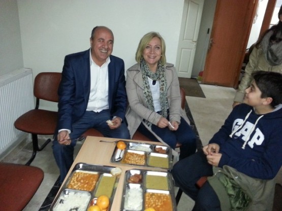 CHP Kâğıthane, Cem evi İftar Sofrasında 3