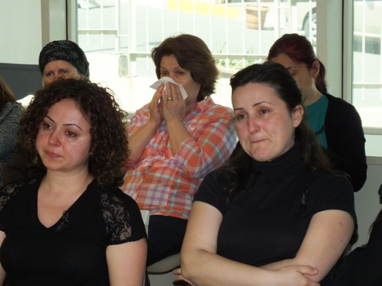 Yılın annesi hem ağladı hem ağlattı 10