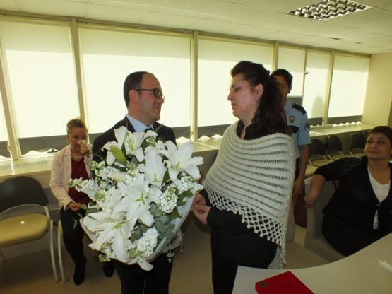 Yılın annesi hem ağladı hem ağlattı 14