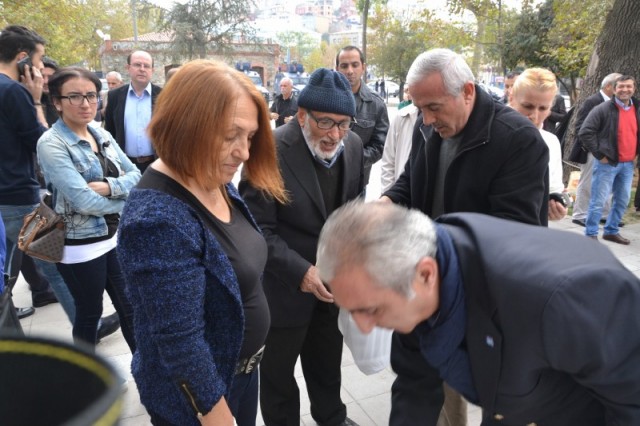 CHP'liler Kağıthane’de, 20 bin kişiye aşure dağıttı 13